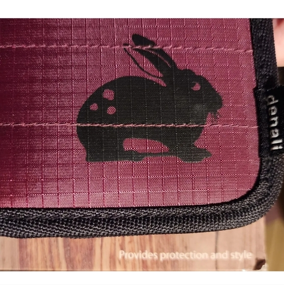 Denali Zip Hard Case Camera Phone Hand Held Game Case Wristlet Old Stock New - Picture 6 of 11